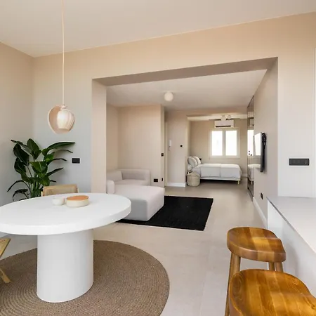 Rooftop Jacuzzi & View * ספליט