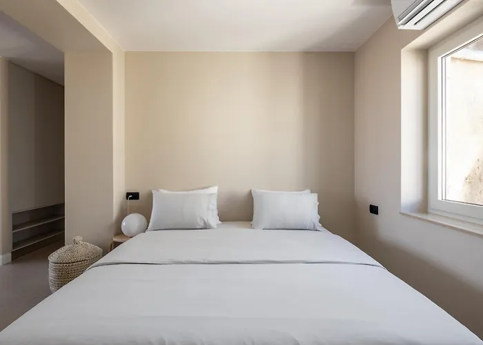 Apartment Rooftop Jacuzzi & View